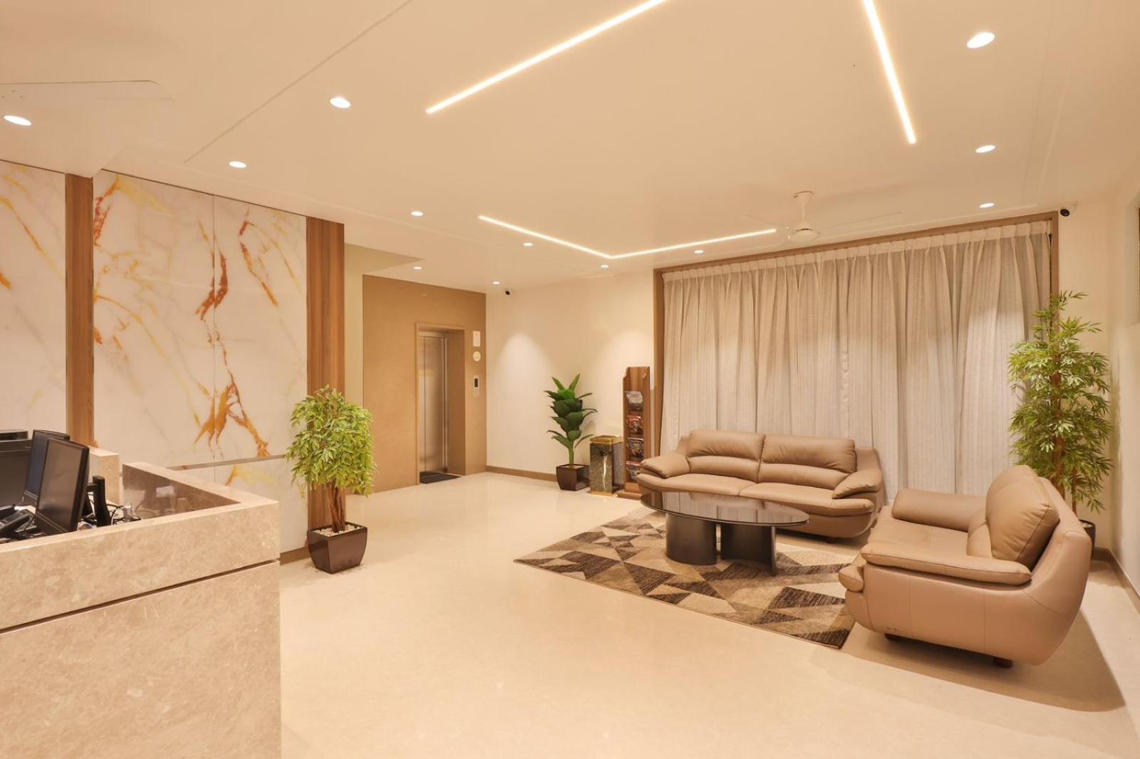 Kongu Residency Hotel Karūr Buitenkant foto