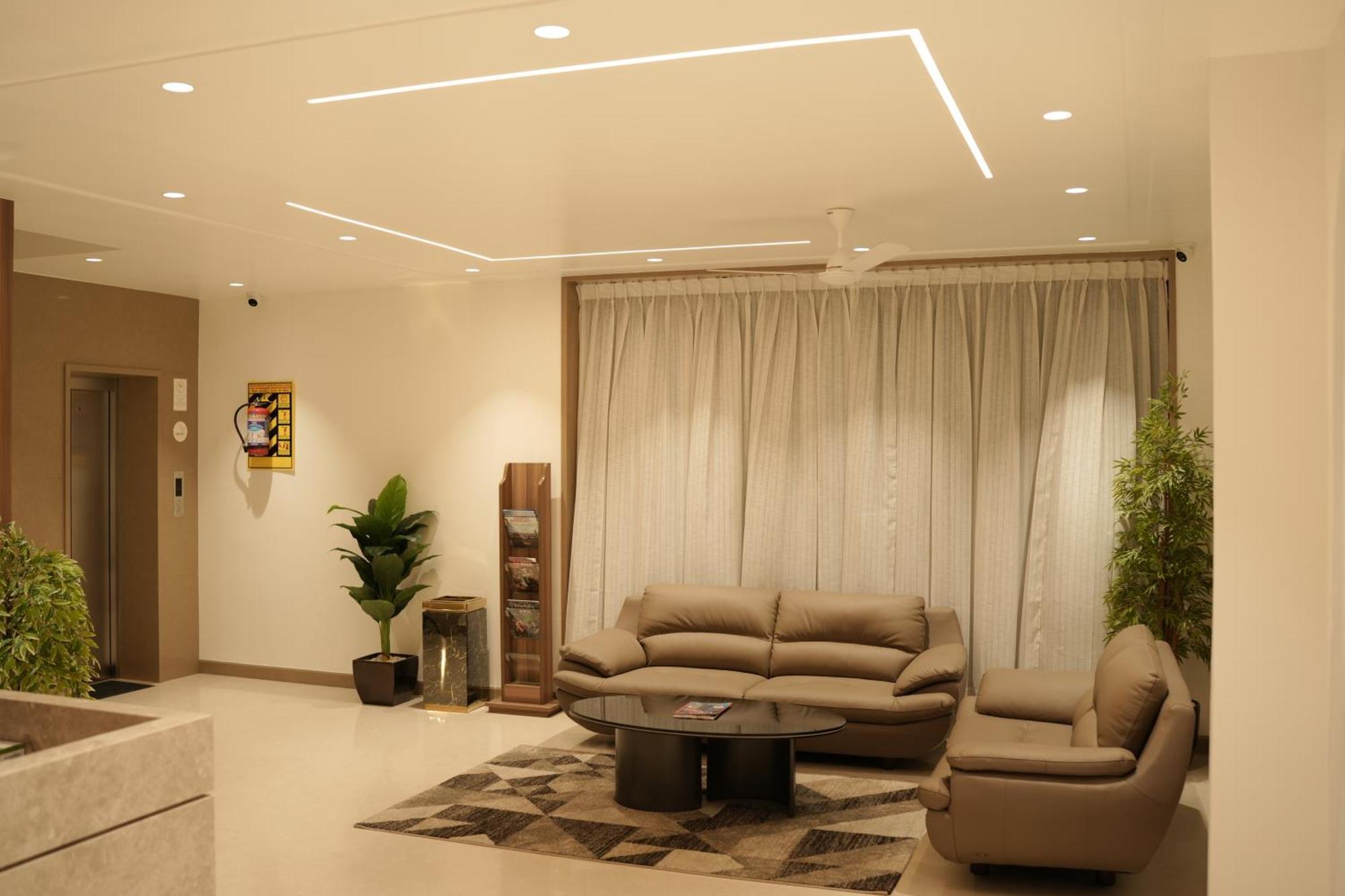 Kongu Residency Hotel Karūr Buitenkant foto